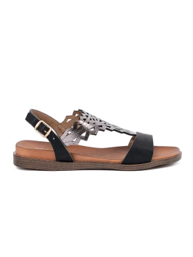 Černé sandály s ažurovým zdobením