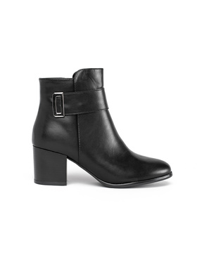 Klasické elegantní černé kotníkové boty na sloupku Sergio Leone