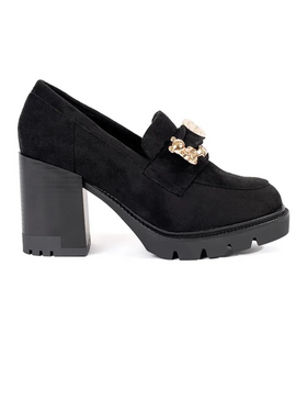 Černé dámské semišové polobotky na podpatku s kovovou ozdobou