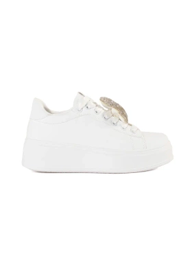 Bílé sneakersy na platformě zdobené medvídkem