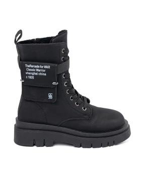 Černé traperky s kapsičkou