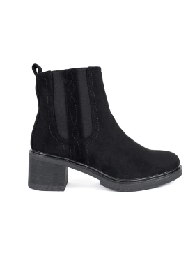 Černé semišové kotníkové boty štibletky na sloupku