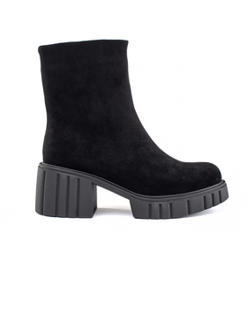Černé dámské kotníkové boty na platformě