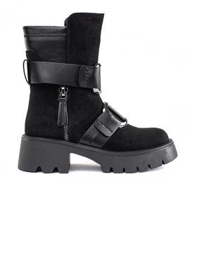 Černé semišové dámské kotníkové boty s přezkou