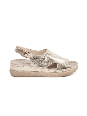 Zlaté ploché sandály na sponu