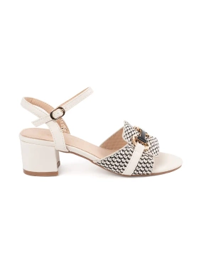 Bílé dámské sandály na středním sloupku