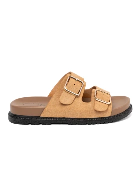 Karamelové dámské nazouváky se zlatými přezkami